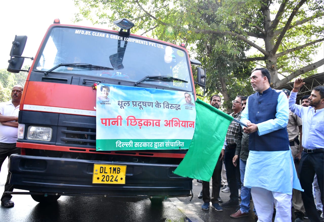 दिल्ली में वायु प्रदूषण को कम करने के लिए “आप” सरकार ने शुरू किया पानी छिड़काव का विशेष अभियान- गोपाल राय