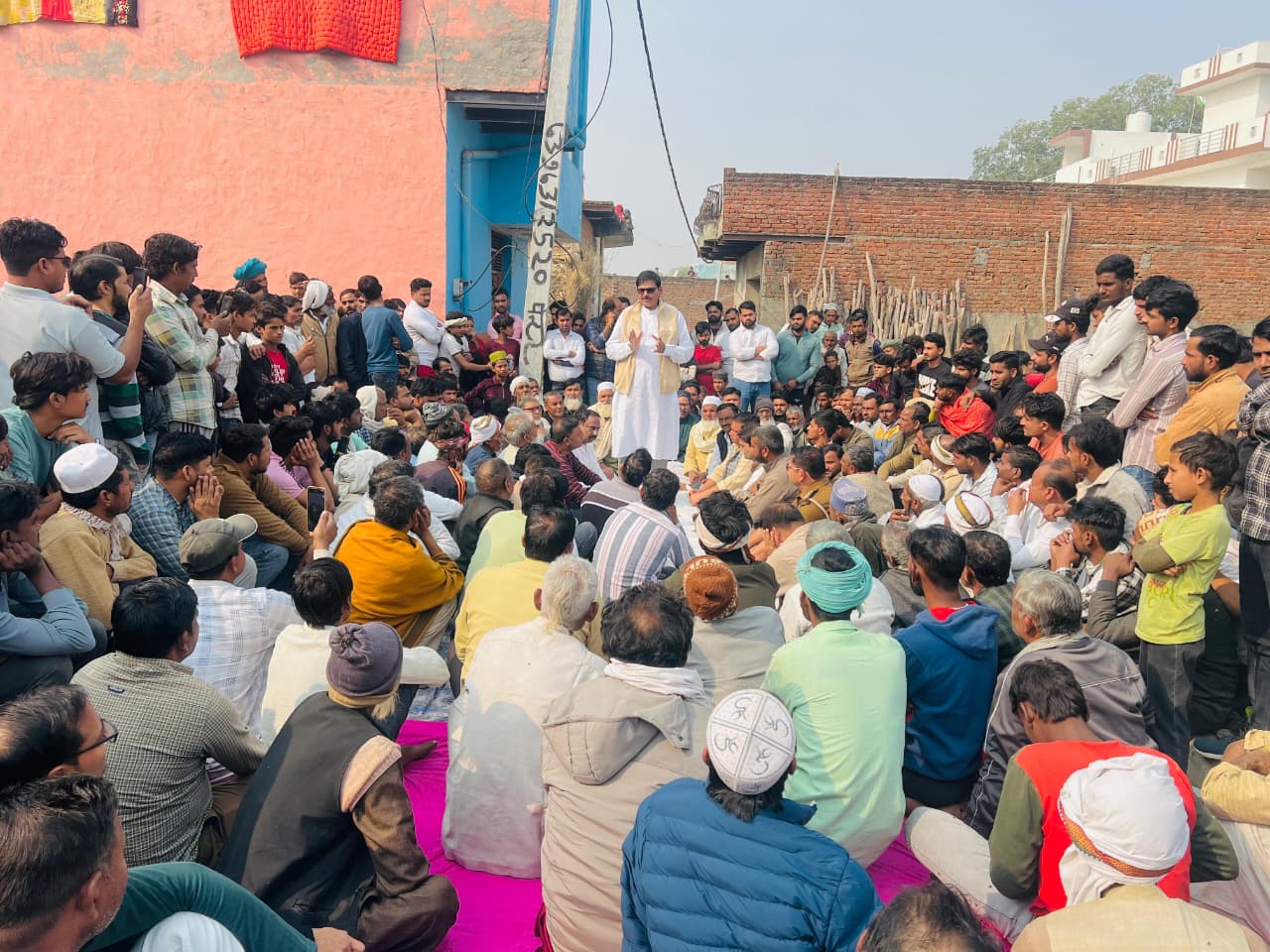 नगला हुकम सिंह की घटना में पीड़ित परिवारों की आर्थिक सहायता हेतु जेवर विधायक धीरेन्द्र सिंह ने मुख्यमंत्री योगी आदित्यनाथ को भेजा पत्र