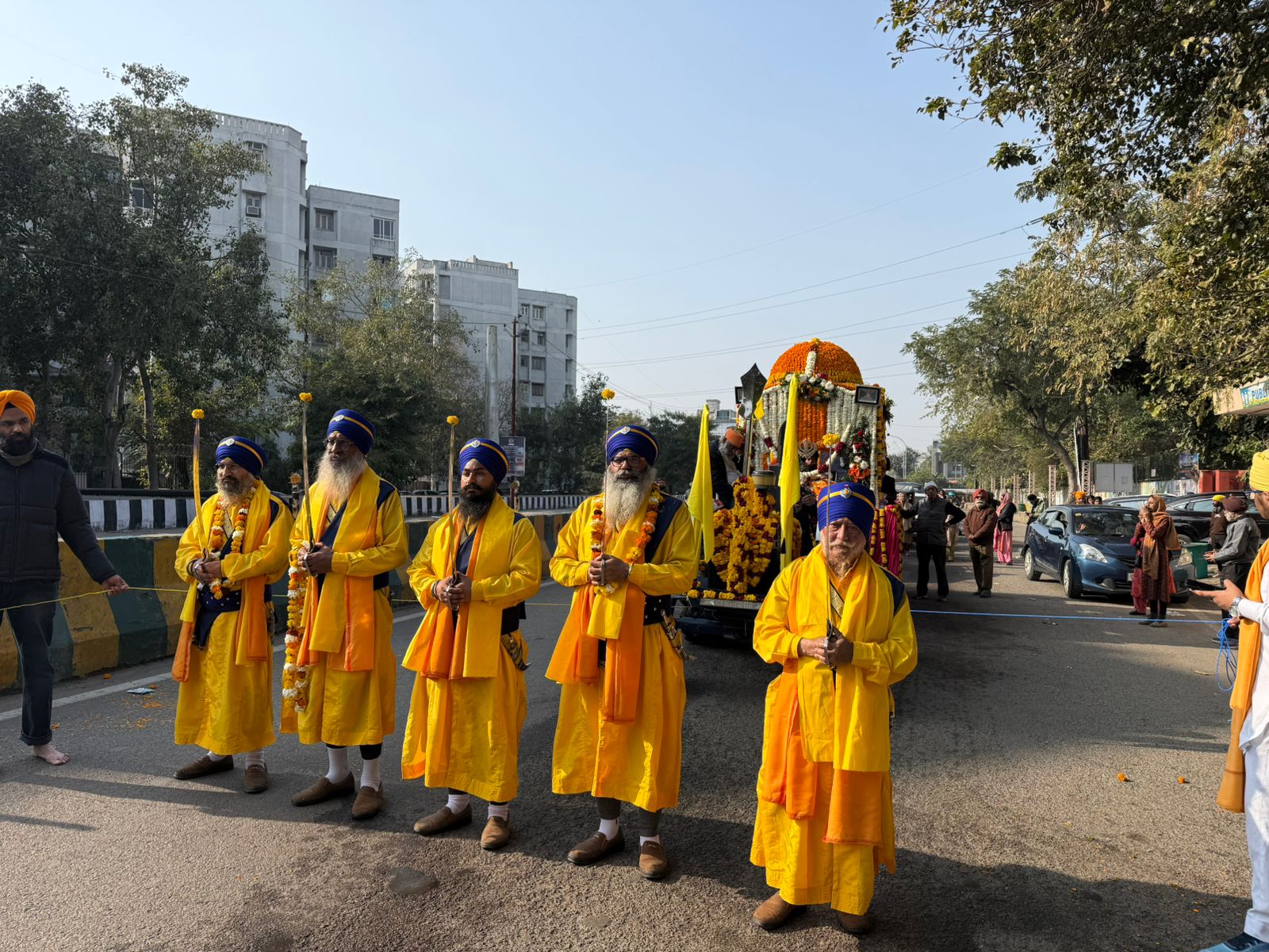 नोएडा में धार्मिक और सांस्कृतिक एकता का प्रतीक बना नगर कीर्तन