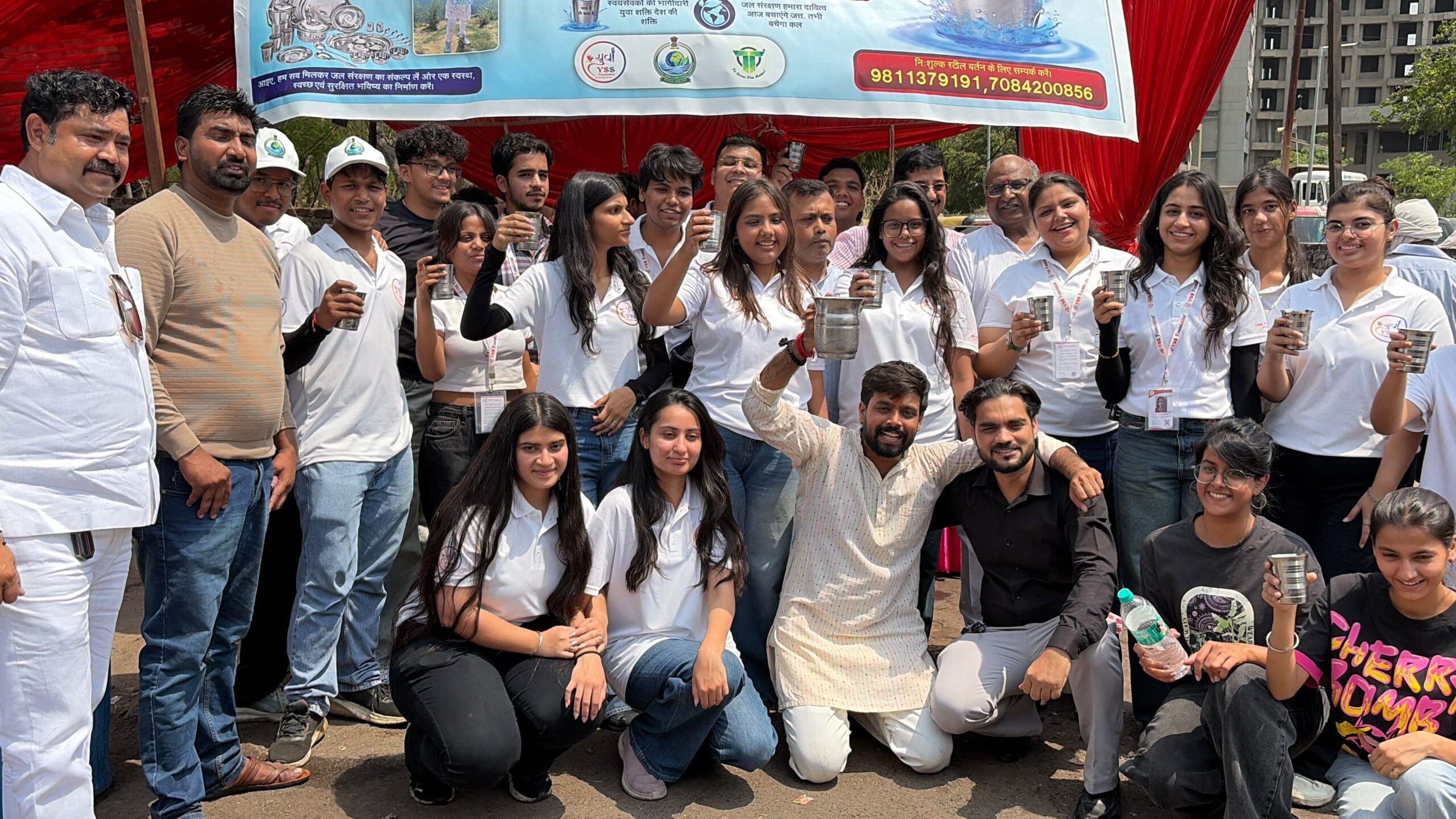वाईएसएस फाउंडेशन का ‘जीरो वेस्ट मीठा शरबत वितरण अभियान’, स्टील के बर्तनों में परोसा शरबत और दिया पर्यावरण संरक्षण का संदेश