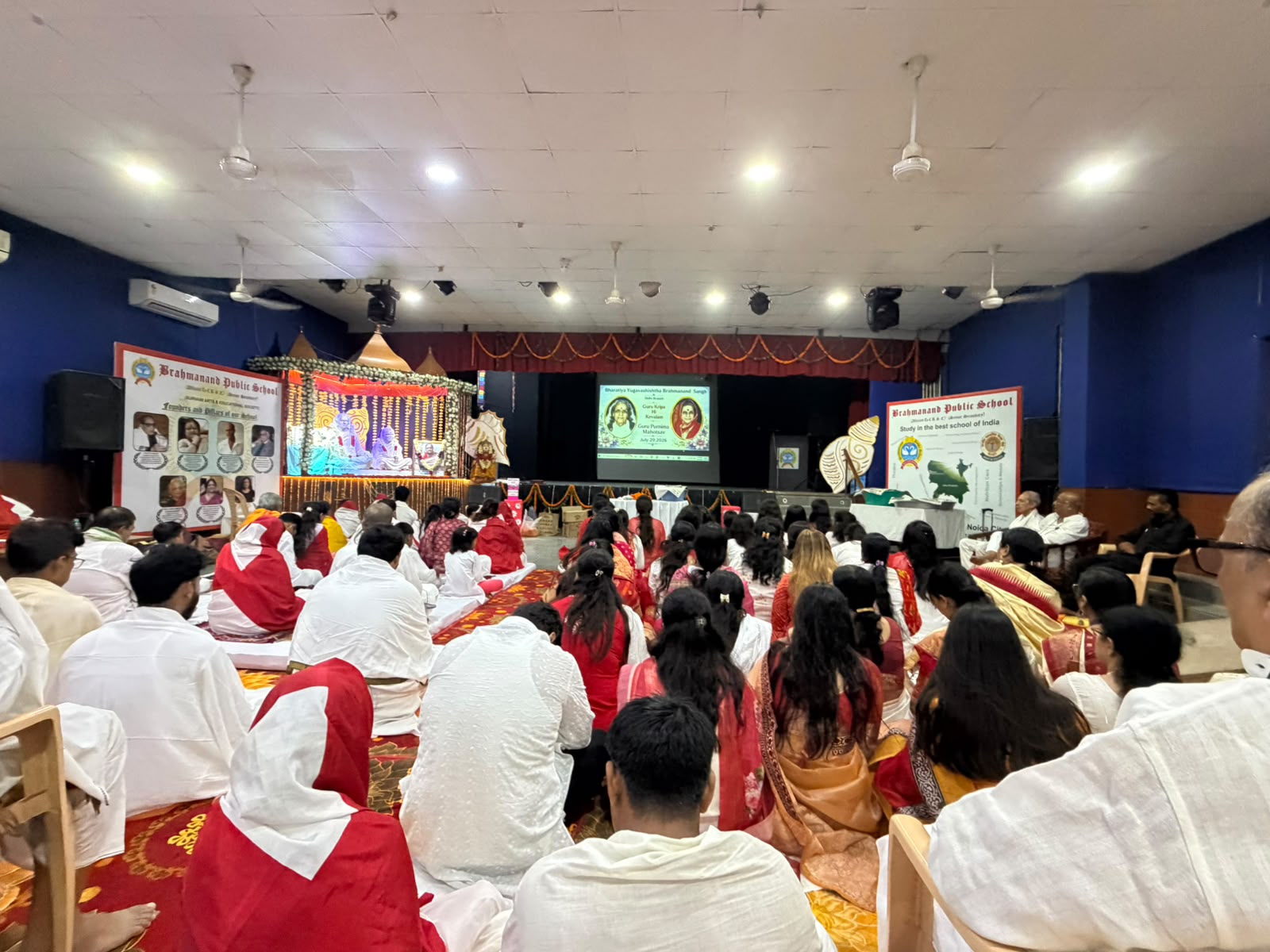 नोएडा में भारतीय युग वशिष्ठ ब्रह्मानंद संघ की दिल्ली शाखा ने श्रद्धा और भक्ति के साथ मनाई गुरु पूर्णिमा
