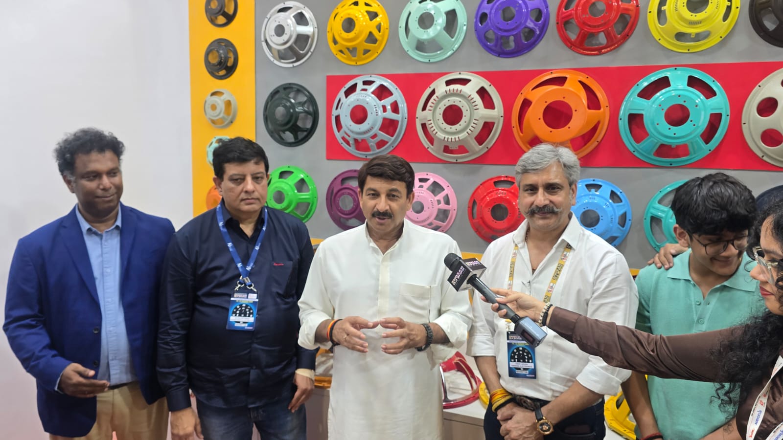 इंडियन डीजे एक्सपो-2026 में पहुंचे मनोज तिवारी, अत्याधुनिक म्यूजिक और एवी टेक्नोलॉजी की जमकर सराहना