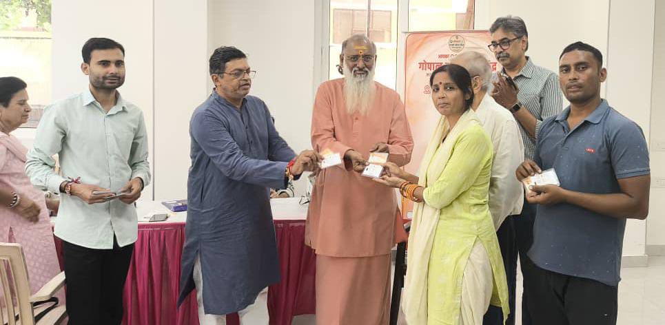 गोपाल नमो सेवा केंद्र का 33वां नि:शुल्क शिविर, 28 लोगों को आयुष्मान और 26 को मिले ई-श्रम कार्ड